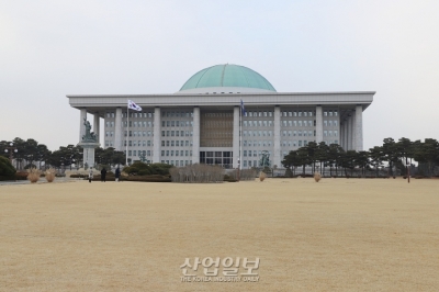 “‘직장 내 괴롭힘’ 접수 급증, MZ 세대만이 아닌 노동 현장의 문제”