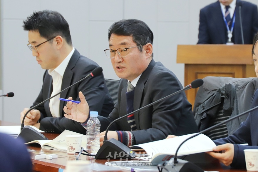 플랫폼 독과점 규제로 공정거래↑…소상공인, 자립 노력 있어야