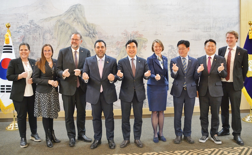 윤관석 위원장, 노르웨이 의장과 ‘재생에너지 전기차 등 협력’