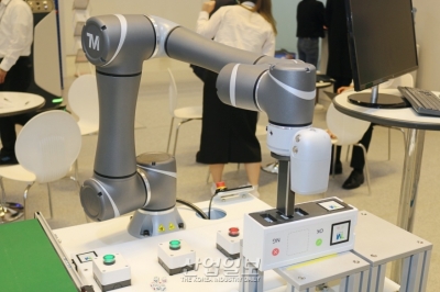 [스마트팩토리·오토메이션월드] 로봇에 인공지능 더해 검사 정확성↑