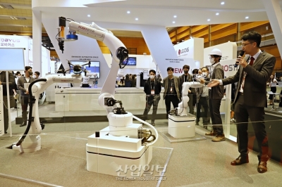 [스마트팩토리·오토메이션월드] 버전 업, 스카라 로봇과 수직다관절 로봇