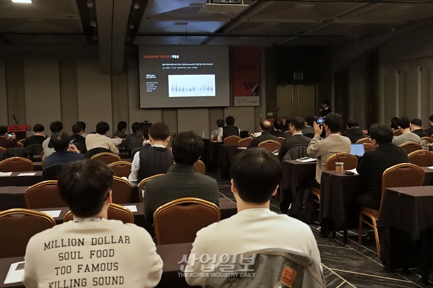 [스마트팩토리·오토메이션월드] '디지털전환 최신 기술 살펴볼까'… 참관객 발길