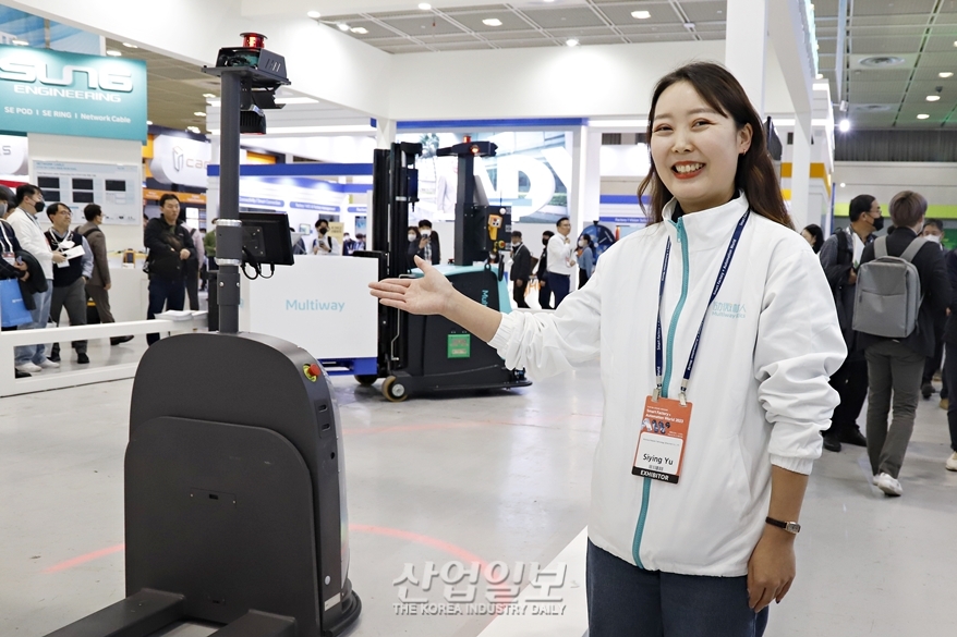 [스마트팩토리·오토메이션월드] 창고 및 물류 자동화를 위한 무인지게차