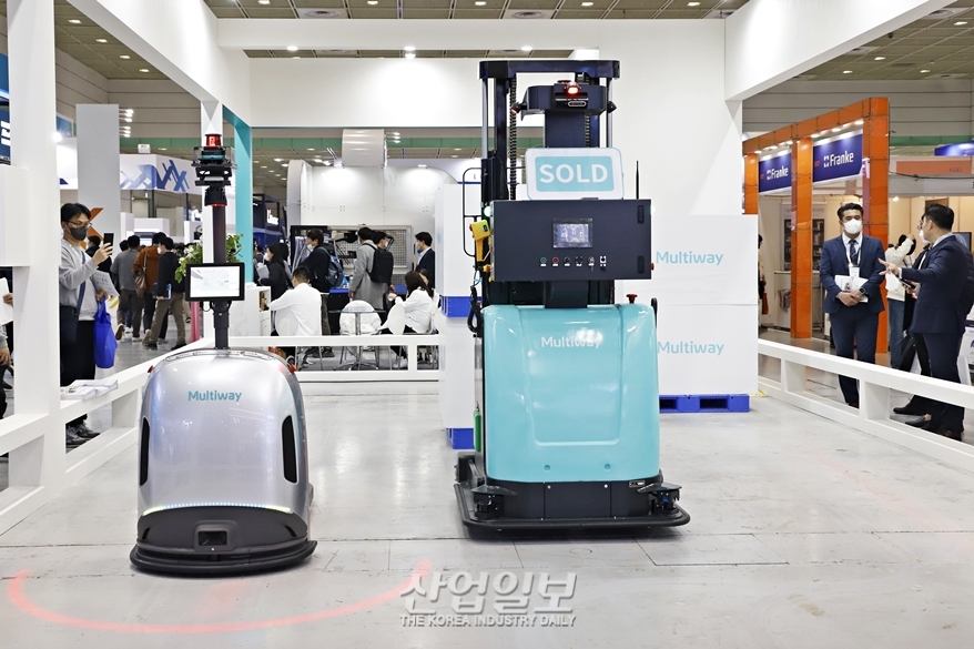 [스마트팩토리·오토메이션월드] 창고 및 물류 자동화를 위한 무인지게차