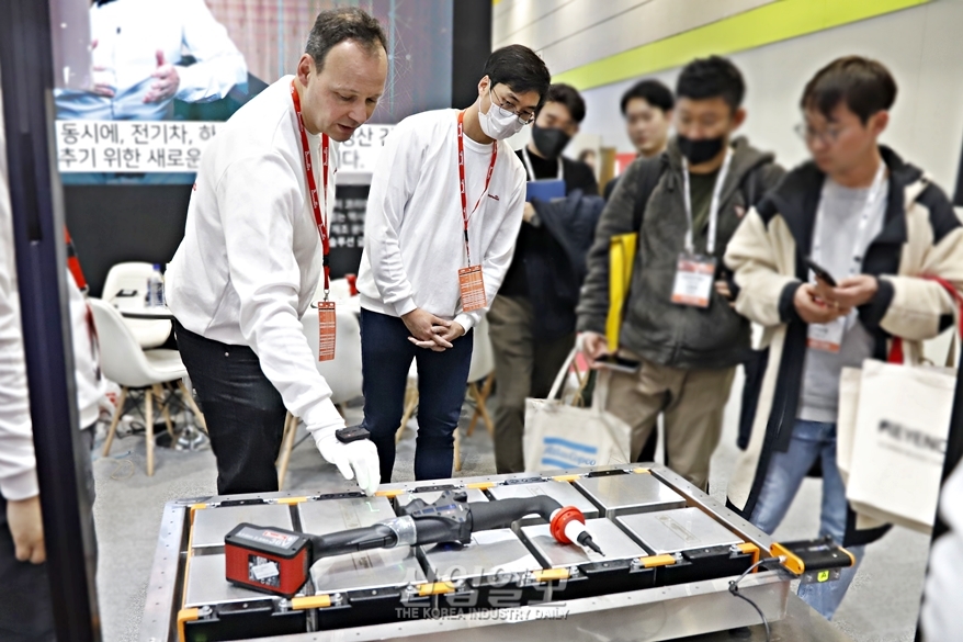 [스마트팩토리·오토메이션월드] 산업용 공구의 시장 확대 및 발전 가능성