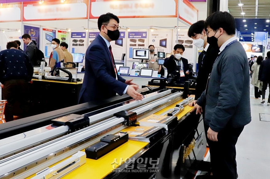 [스마트팩토리·오토메이션월드] 액추에이터, 2~4축 다양한 조합 가능해져