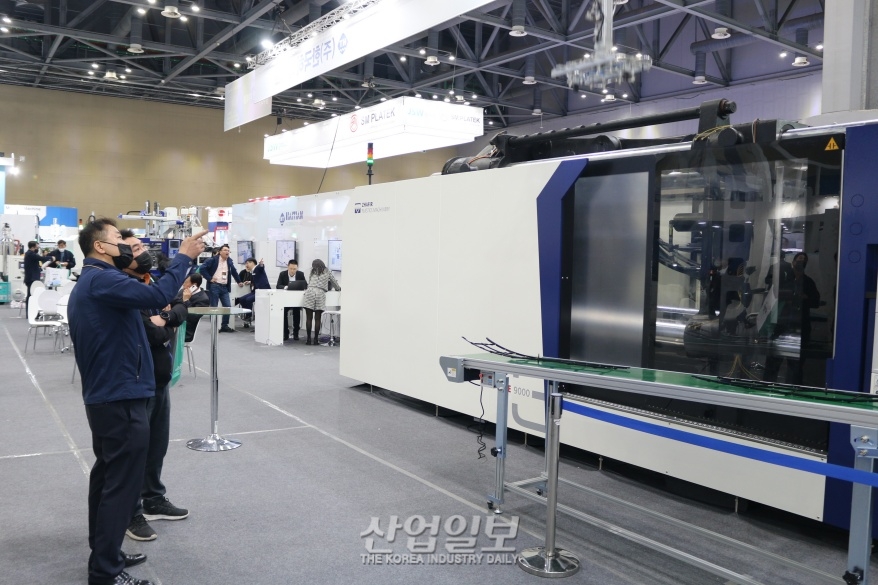 [코플라스] “전동식 사출 성형기 이용률↑, 전 세계적 추세”