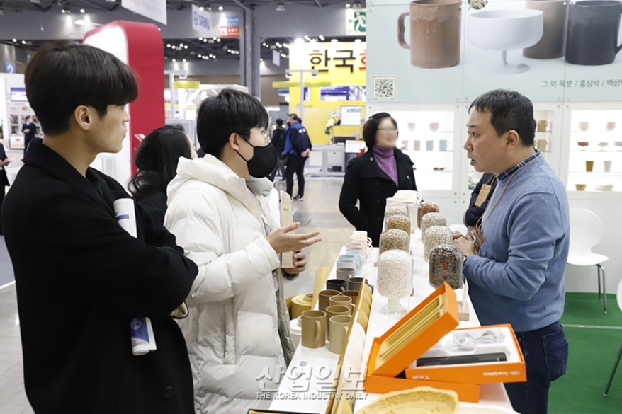 [코플라스] 진공성형 가능한 바이오 베이스 플라스틱