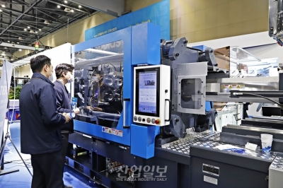 [코플라스] 사출시장, 인더스트리 4.0 실현
