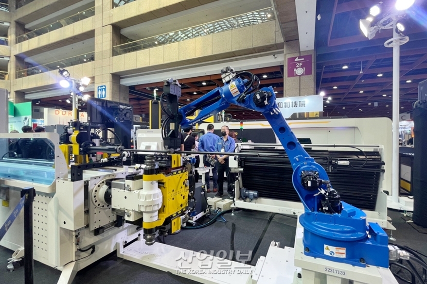 [TIMTOS 2023] 소코(SOCO), 레이저 커팅 자동화 셀·튜브 벤딩 셀 등 출품