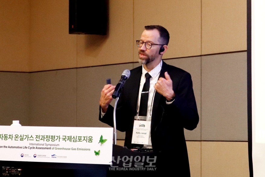 자동차 원료 생산부터 재활용 단계까지…온실가스 줄여야