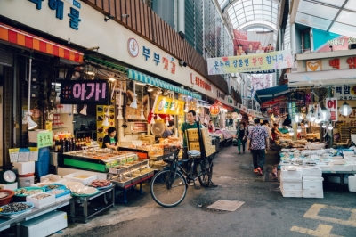 10년 묵은 유통 규제...족쇄 풀릴까 “규제 개선 필요”