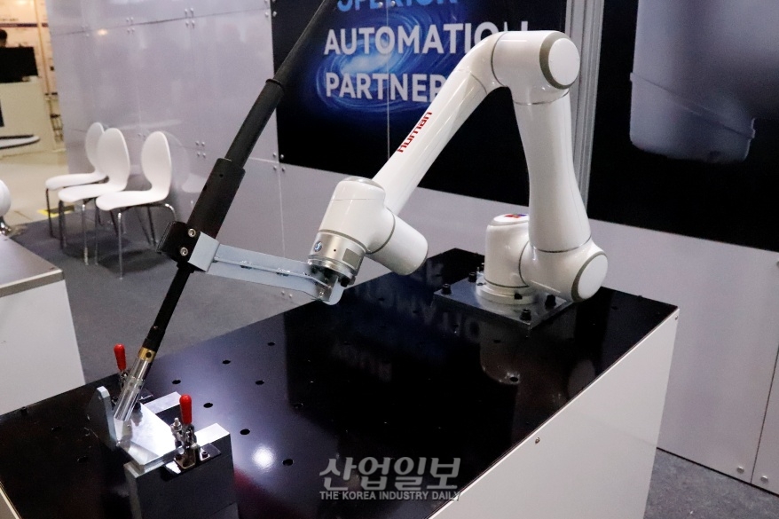 협동 로봇, 어디까지 왔나...이제는 맞춤 제작이 대세