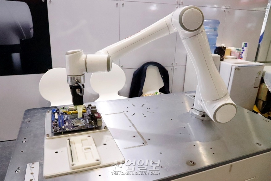 협동 로봇, 어디까지 왔나...이제는 맞춤 제작이 대세