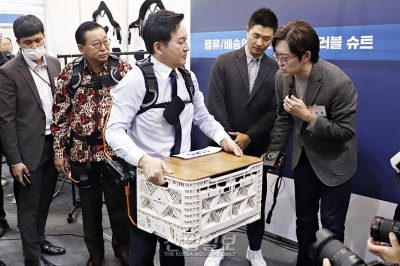 [국제물류산업전] 다양한 물류 기술 체험하는 국토부 원희룡 장관