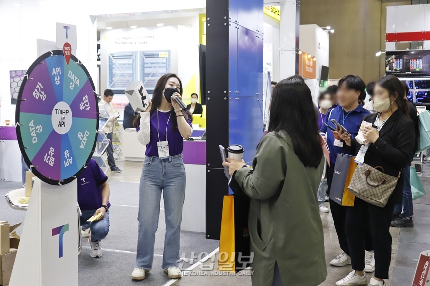 [국제제약화장품위크] 참관객 발길 붙잡는 참가기업들의 이벤트