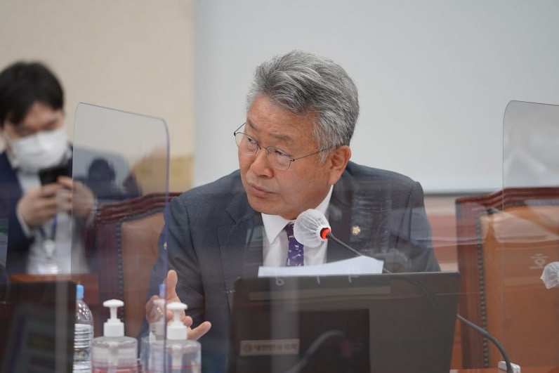 여수 국가산업단지, 태양광·그린수소 등 친환경 기반 저탄소 산업단지 전환