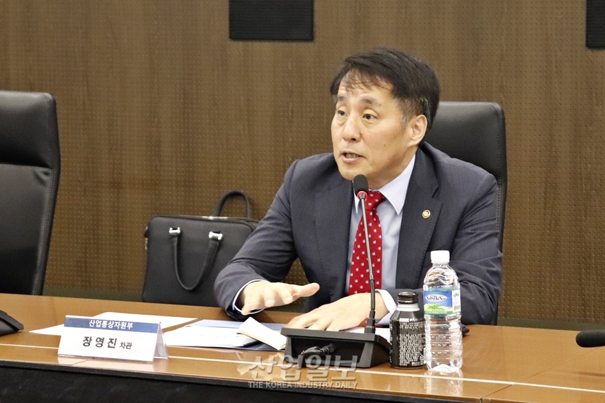 산업부, 반도체 팹리스 기업 수출·투자 점검