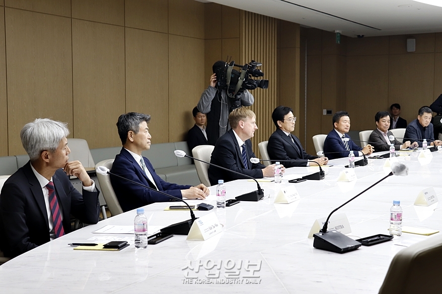 산업부, 글로벌 경제 자문단 구성…정책 방향 모색