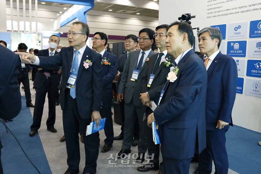 [포토뉴스] 기계설비 시스템 관람, 모두 ‘시선집중’