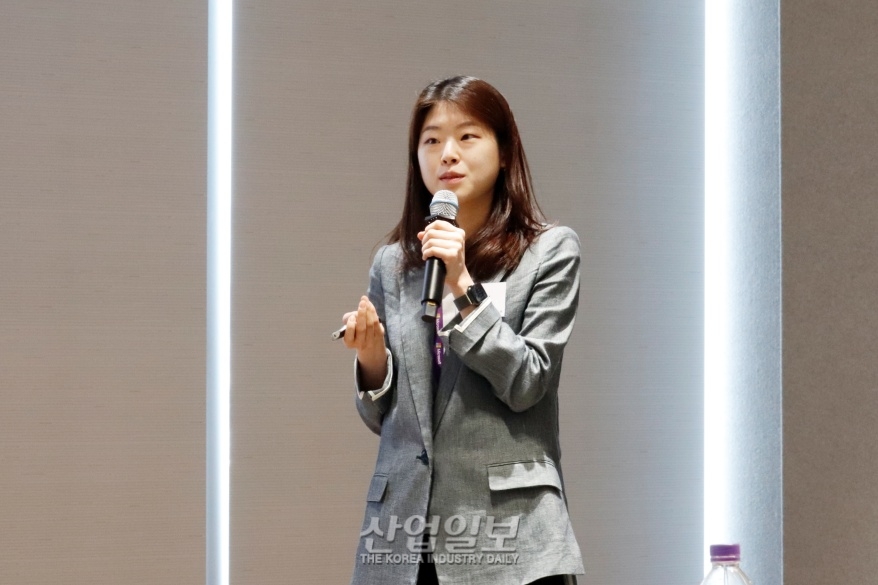 인공지능(AI)으로 업무 효율 UP…100% 신뢰 가능한가