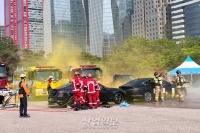 [포토뉴스] 전기차 화재, 어떻게 불끌까