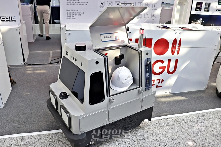 AI 탑재로 다양한 감지 가능한 자율주행 순찰로봇