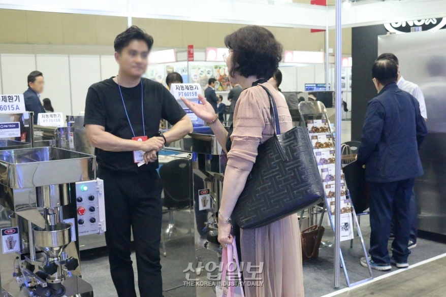 [포토뉴스]직접 만져보고 알아보고, 맞춤 식품 기계 찾기
