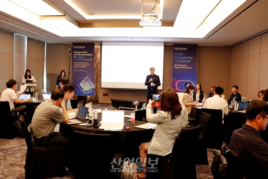 “IT 관리의 복잡성 줄이고 워크플로우 간소화 필요하다”