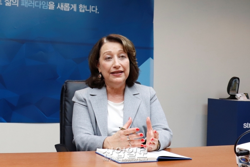 스트라타시스 “프로토타입에서 산업계 양산 제품까지 3D프린팅시장 공략해 나갈 것”