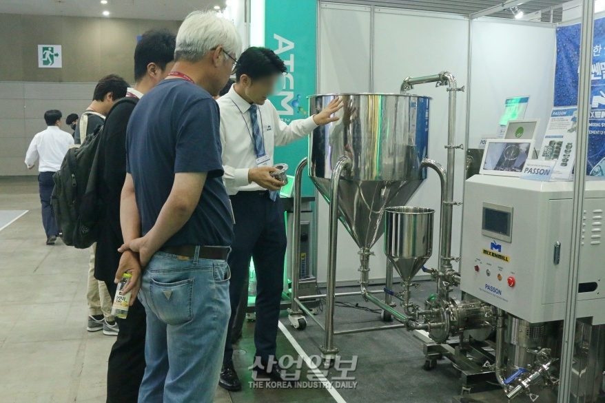 매번 뭉치는 반죽, ‘흡입방식’으로 해결