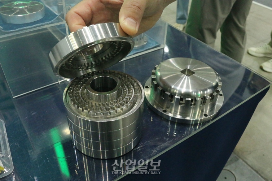 매번 뭉치는 반죽, ‘흡입방식’으로 해결