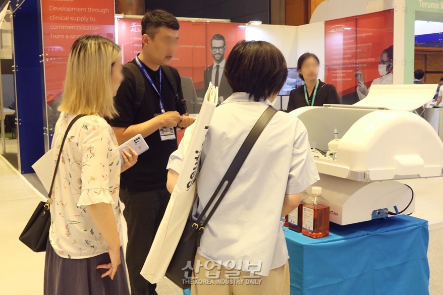 올해의 트렌드 기술은 무엇일까...제품 전시 ‘꼼꼼히’