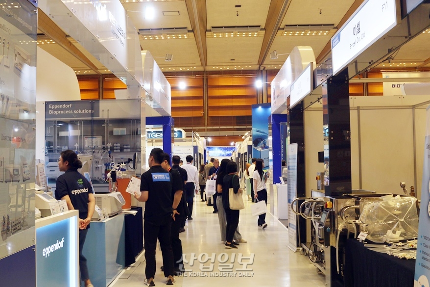 올해의 트렌드 기술은 무엇일까...제품 전시 ‘꼼꼼히’