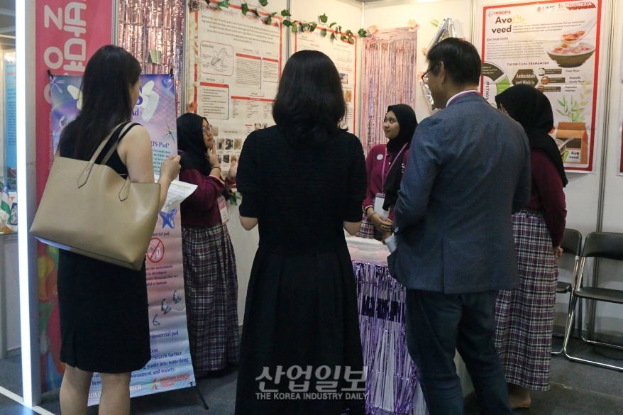 [포토뉴스] 취향 저격 발명품으로 참관객 사로잡아