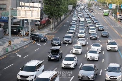 여름휴가철 일평균 460만명 이동… 승용차(88%)로 동해안(24%) 최다