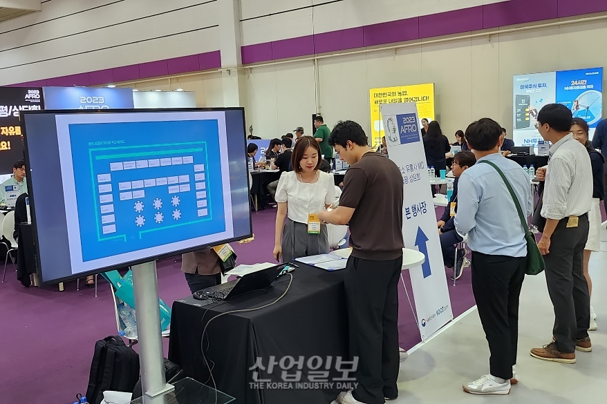 [포토뉴스]유통사 MD 만나 홍보·상담… 활기 띈 스타트업들