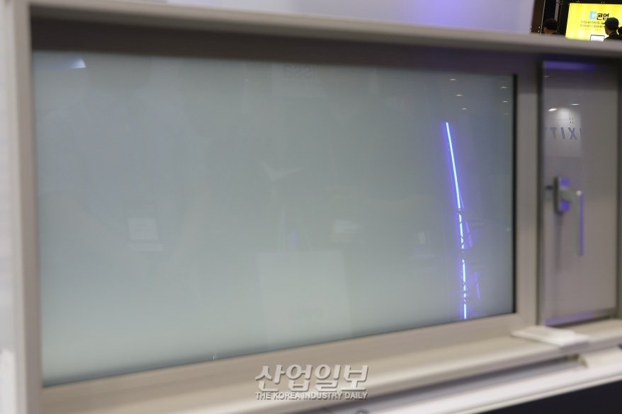 [코리아빌드] 창문에 기술을 입혀…투명도 조절하는 스마트 필름