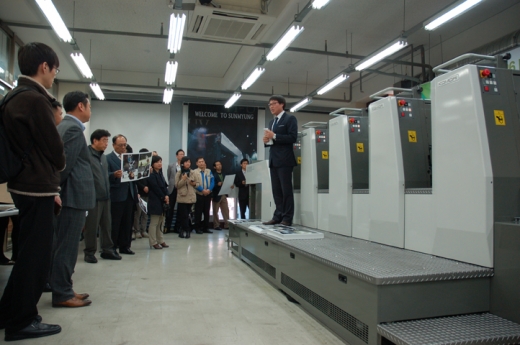KOMORI 최신형 리스론 LA-37 인쇄기...두성프린팅 국내 1호기 도입