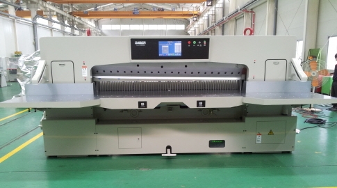 대중기계㈜, 미주시장 대형 재단기 시장 석권