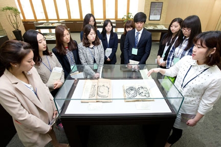'왕릉, 죽은 왕들의 궁전' 고문헌 전시 개최