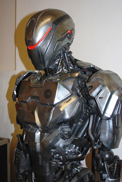 스트라타시스, 3D프린팅 기술로 로보캅 수트 및 헬맷 제작